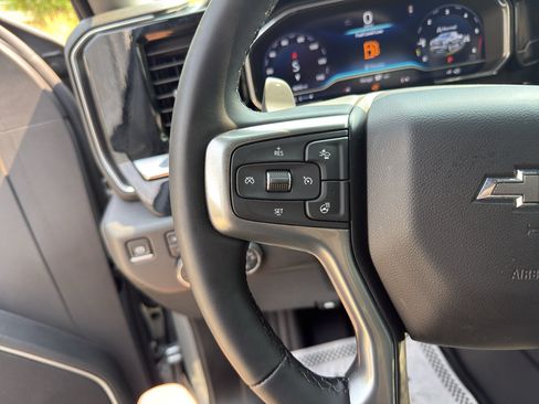 Used 2025 Chevrolet Silverado 1500 RST AWD/4WD image 18
