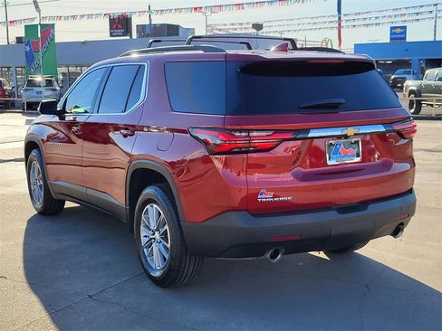 Used 2022 Chevrolet Traverse LT image 5