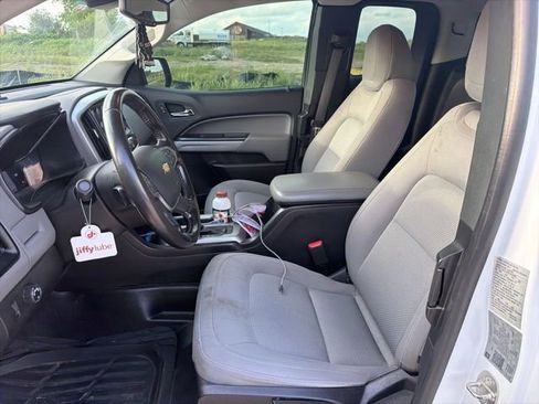 Used 2020 Chevrolet Colorado LT w/ Safety Package RWD image 9