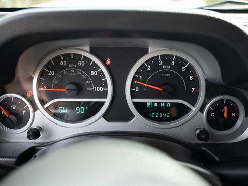 Used 2010 Jeep Wrangler Sahara w/ Trailer Tow Group AWD/4WD image 12