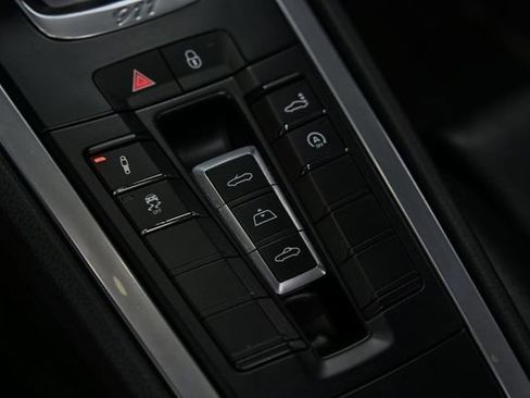 Used 2017 Porsche 911 Carrera image 40