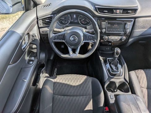 Used 2019 Nissan Rogue S w/ Special Edition Package FWD image 15