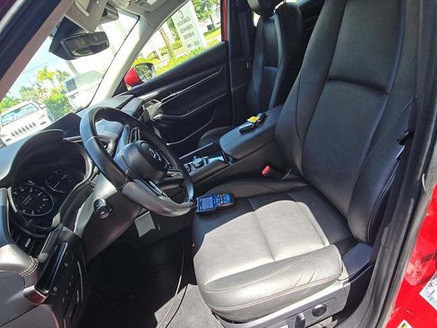 Used 2019 MAZDA MAZDA3 Sedan w/ Preferred Package FWD image 4