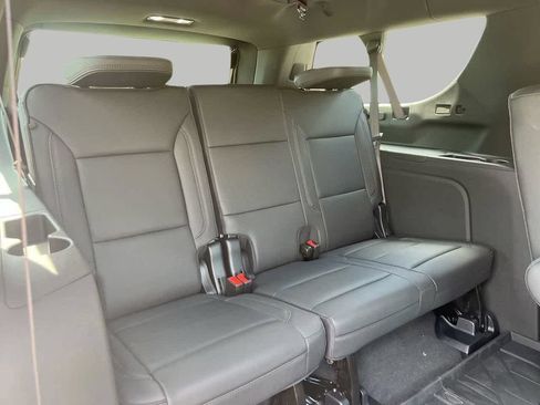 New 2026 Chevrolet Suburban High Country AWD/4WD image 15