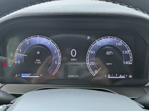 Used 2024 Jeep Grand Cherokee L Altitude AWD/4WD image 37