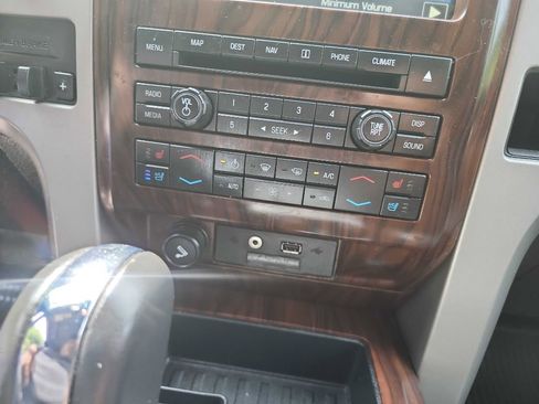 Used 2012 Ford F150 Lariat w/ Lariat Chrome Pkg RWD image 26