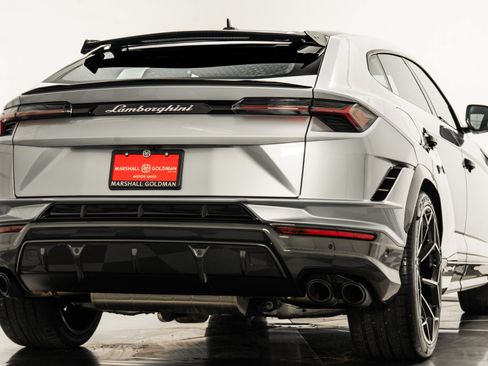 Used 2024 Lamborghini Urus Performante AWD/4WD image 9