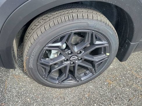 New 2026 Nissan Kicks SR w/ Cold Weather Package AWD/4WD image 5