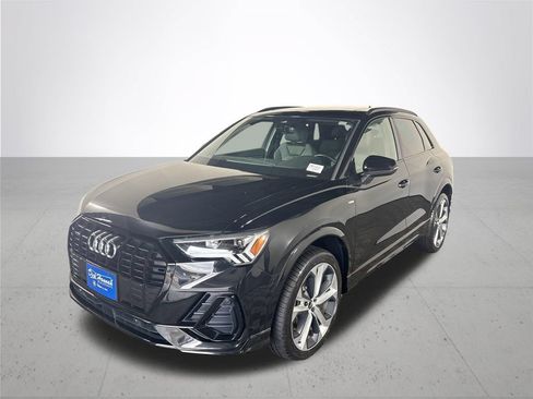Used 2021 Audi Q3 2.0T Premium Plus w/ Premium Plus Package AWD/4WD image 2