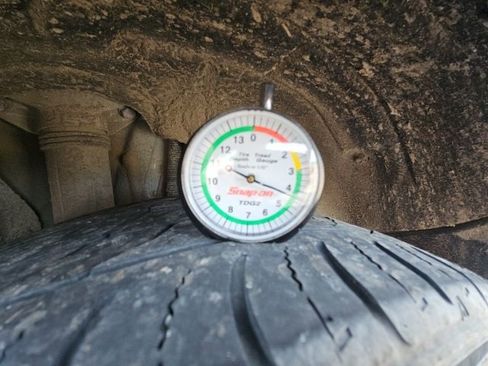 Used 2021 Toyota Corolla SE w/ Carpet Mat Package (TMS) image 10