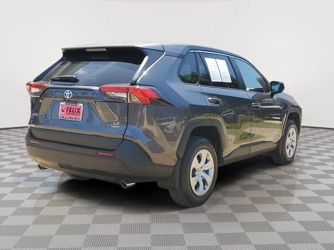 Used 2024 Toyota RAV4 LE AWD/4WD image 3