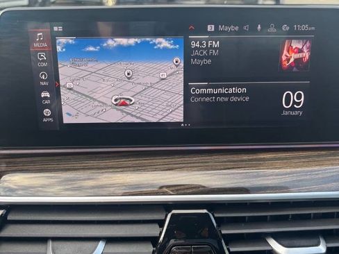 Used 2020 BMW 530i xDrive w/ Premium Package image 24