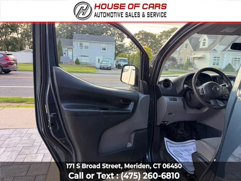 Used 2015 Nissan NV200 SV w/ Technology Package FWD image 21