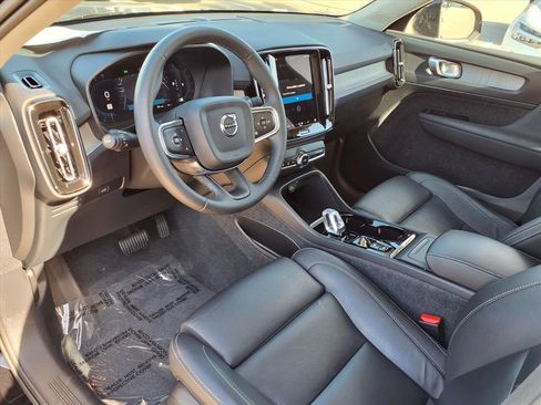 Certified 2024 Volvo XC40 B5 Plus image 20