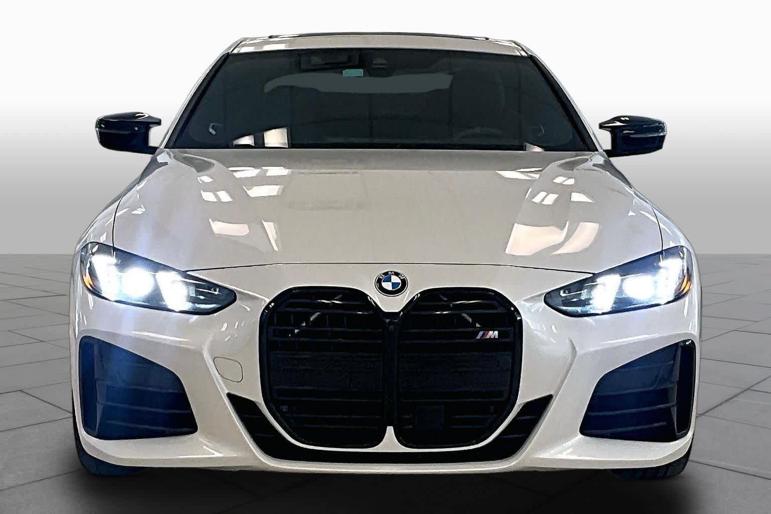 Used 2025 BMW M440i Coupe w/ Premium Package RWD image 3