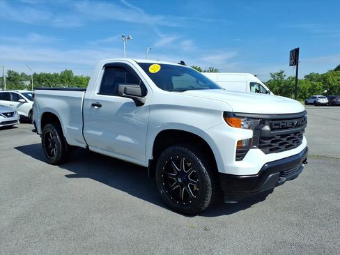 Used 2022 Chevrolet Silverado 1500 W/T w/ WT Value Package AWD/4WD image 8