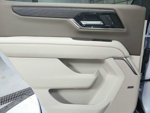New 2026 GMC Yukon Denali w/ Sun & Power Step Package AWD/4WD image 46