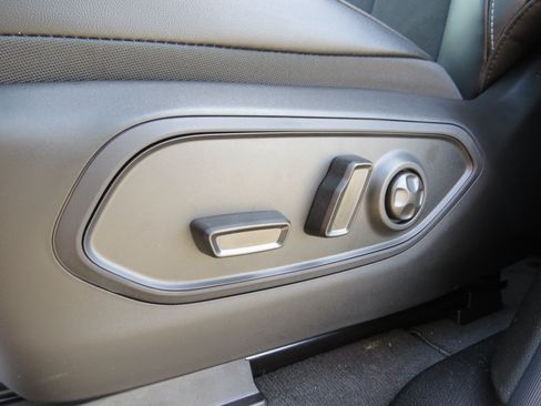 New 2026 Jeep Grand Cherokee Altitude RWD image 16