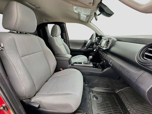 Used 2019 Toyota Tacoma SR AWD/4WD image 17