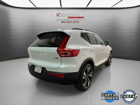 Used 2025 Volvo XC40 B5 Plus image 6