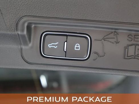 Used 2025 Ford Explorer ST-Line w/ Premium Package AWD/4WD image 16