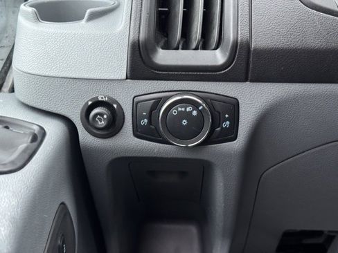 Used 2019 Ford Transit 250 130 Low Roof w/ Premium Package image 26