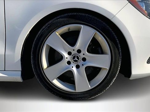 Used 2018 Mercedes-Benz CLA 250 4MATIC image 8