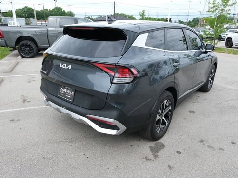Used 2024 Kia Sportage EX FWD image 7