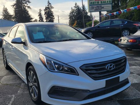 Used 2016 Hyundai Sonata Sport w/ Option Group 02 image 2