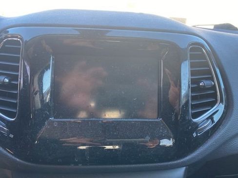 Used 2019 Jeep Compass Altitude image 25