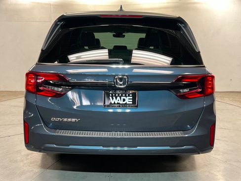 Used 2025 Honda Odyssey EX-L image 5