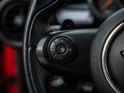 Used 2019 MINI Cooper S image 29