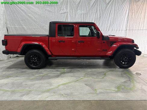 Used 2021 Jeep Gladiator Sport AWD/4WD image 14