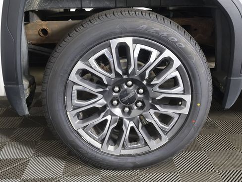 Used 2023 GMC Sierra 1500 Denali Ultimate AWD/4WD image 25