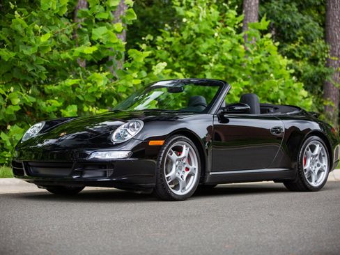 Used 2005 Porsche 911 Carrera S image 5