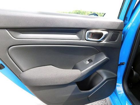 Used 2023 Honda Civic Sport image 9