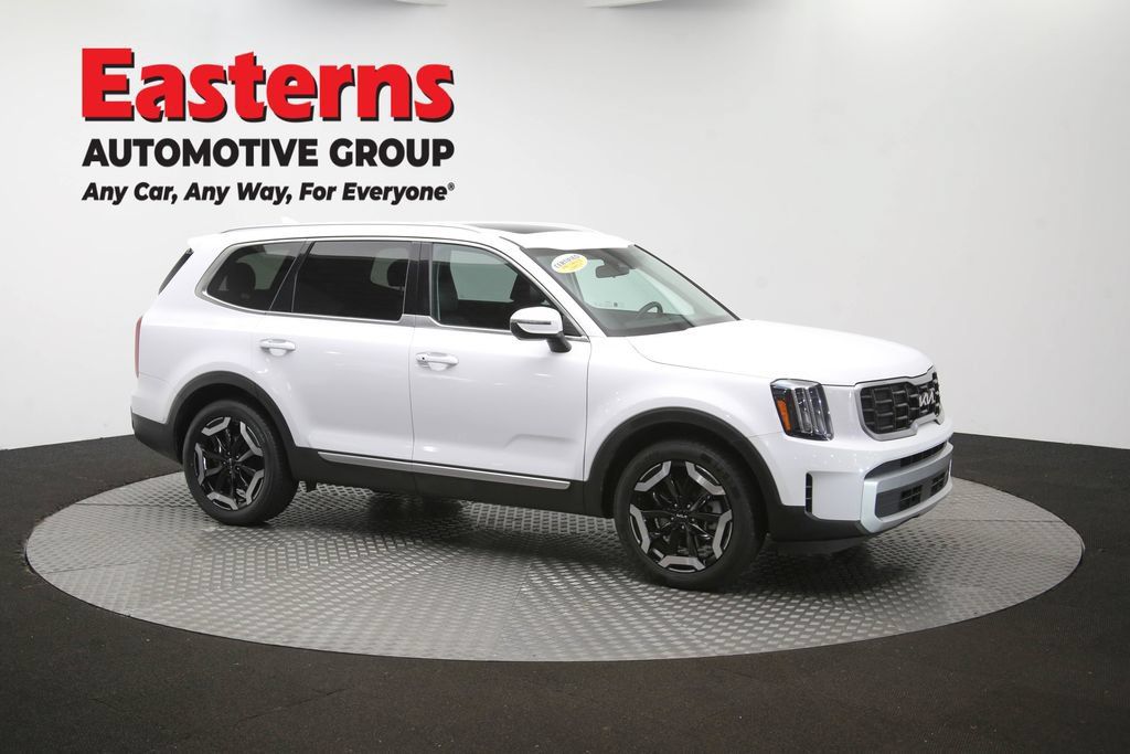 Used 2025 Kia Telluride S FWD image 50