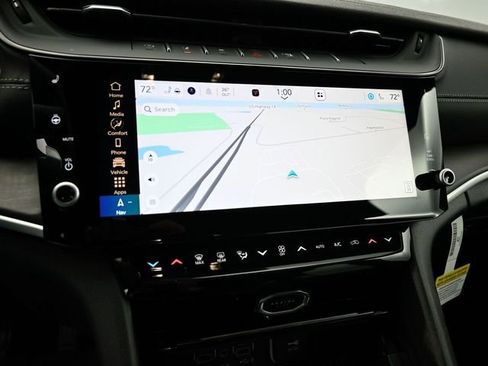 New 2026 Jeep Grand Cherokee Altitude AWD/4WD image 27