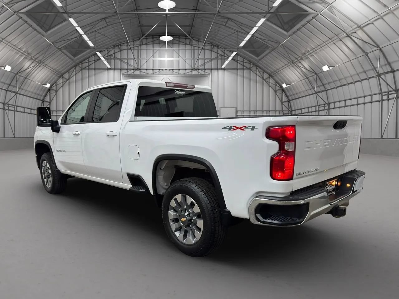 Used 2024 Chevrolet Silverado 2500 LT AWD/4WD image 3