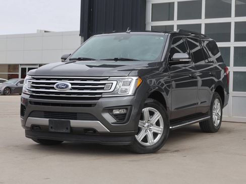 Used 2019 Ford Expedition XLT w/ Equipment Group 202A image 3