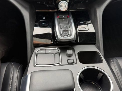 Used 2024 Acura MDX SH-AWD w/ Technology Package image 18