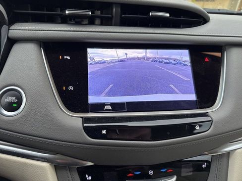 Used 2022 Cadillac XT5 Premium Luxury image 16