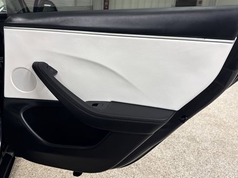 Used 2025 Tesla Model 3 Long Range image 16