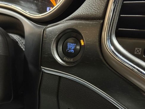 Used 2015 Jeep Grand Cherokee Limited image 25