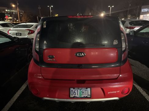 Used 2018 Kia Soul + image 5