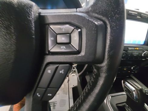 Used 2020 Ford F150 XLT w/ Equipment Group 302A Luxury AWD/4WD image 19