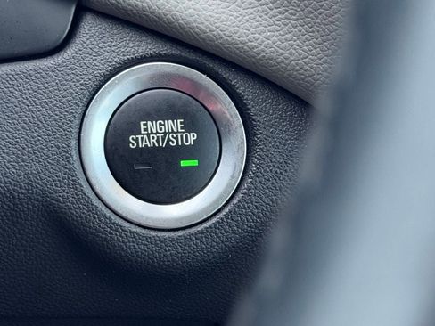 Used 2024 Chevrolet Equinox LT image 25