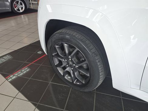 Used 2020 Jeep Grand Cherokee High Altitude AWD/4WD image 32