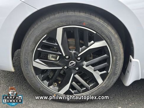 Used 2025 Nissan Versa SR w/ Trunk Package FWD image 15