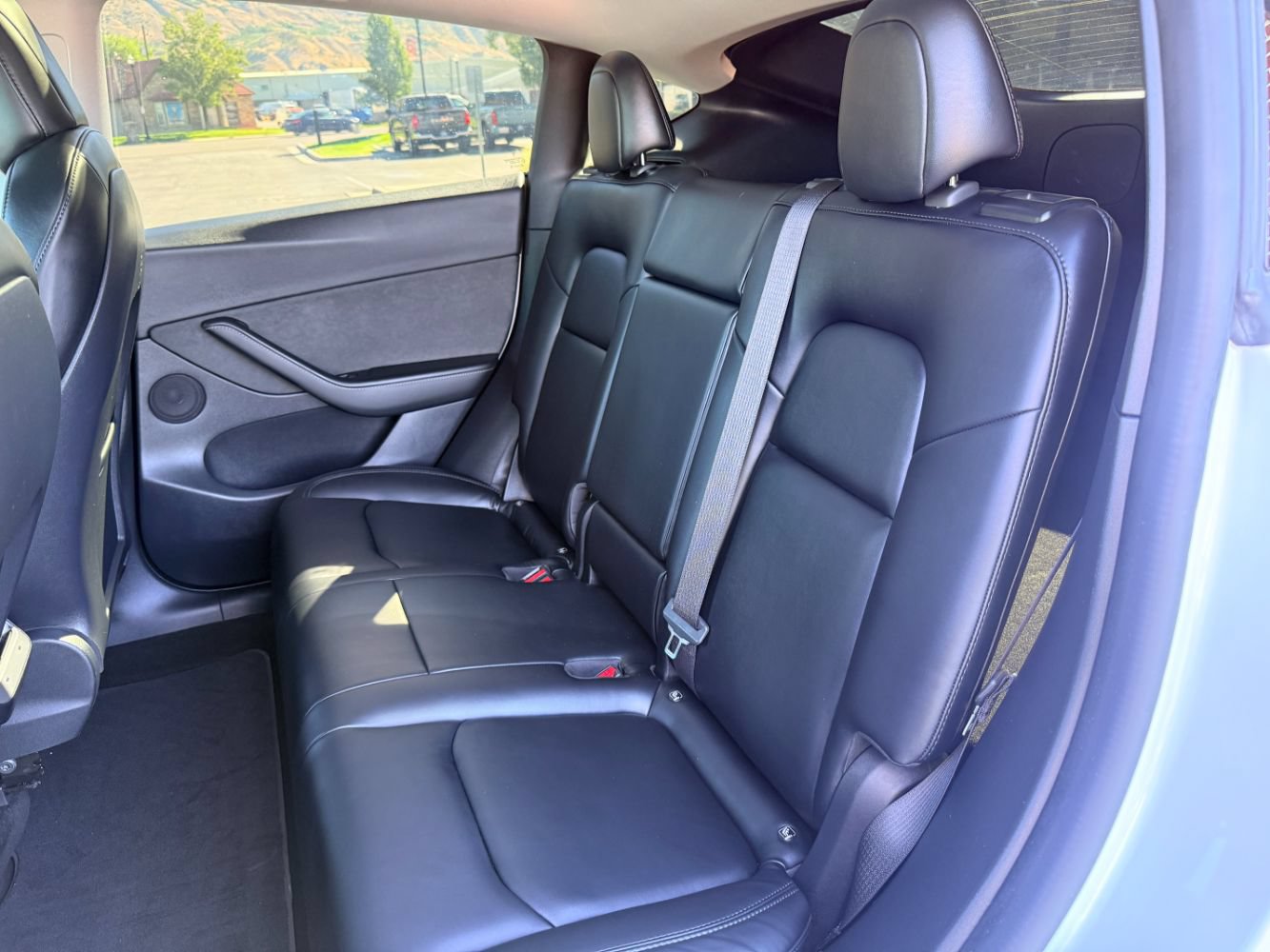 Used 2022 Tesla Model Y Performance AWD/4WD image 22
